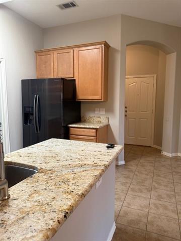 Building Photo - 2217 Kingsdale Ct