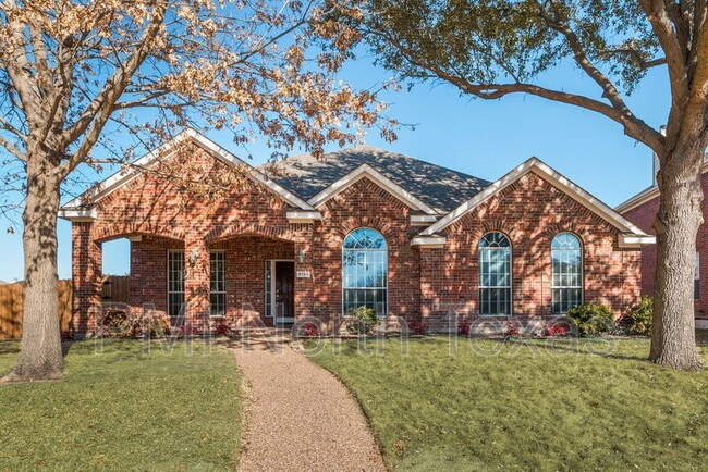 Building Photo - 8196 Peacock Ln