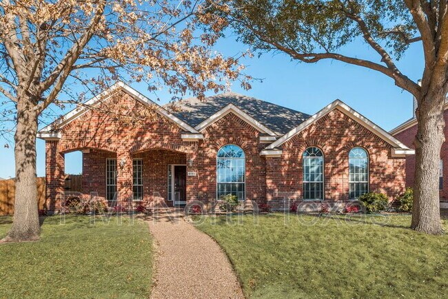 Foto del edificio - 8196 Peacock Ln