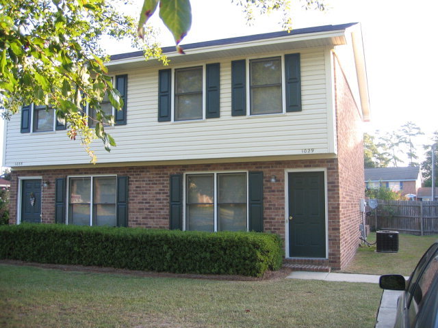 Primary Photo - 1029 N Guignard Dr