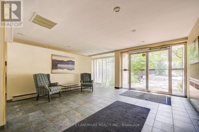 Building Photo - 160-160 The Donway W
