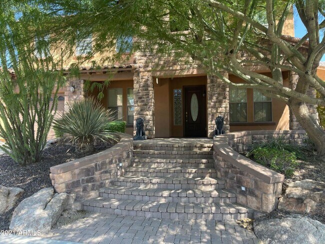Foto del edificio - Charming 5 Bed 3.5 Bath 3 Car home in Nort...