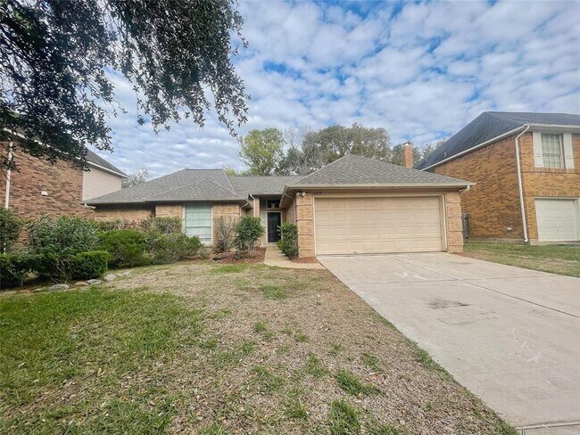 Foto del edificio - 2614 Double Lake Dr