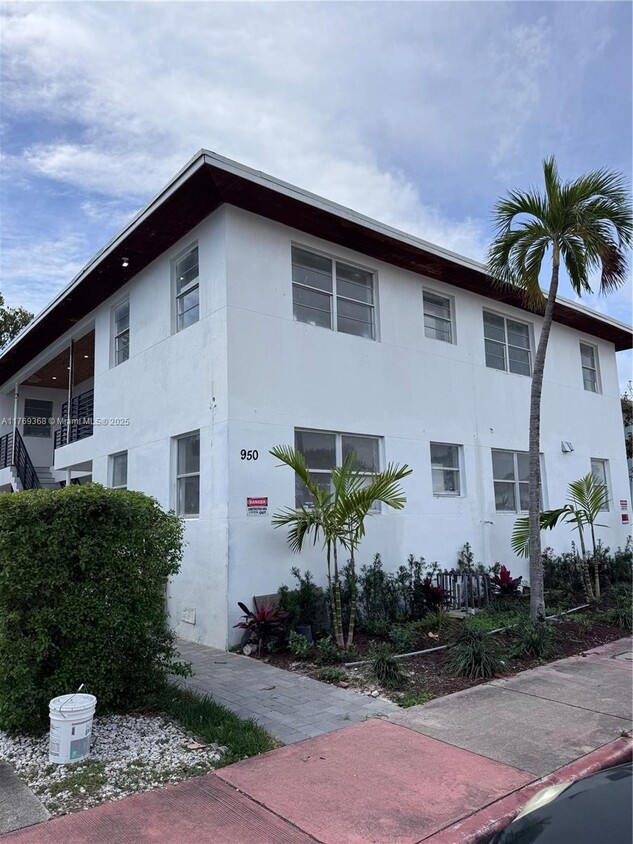 Primary Photo - 950 79th Terrace