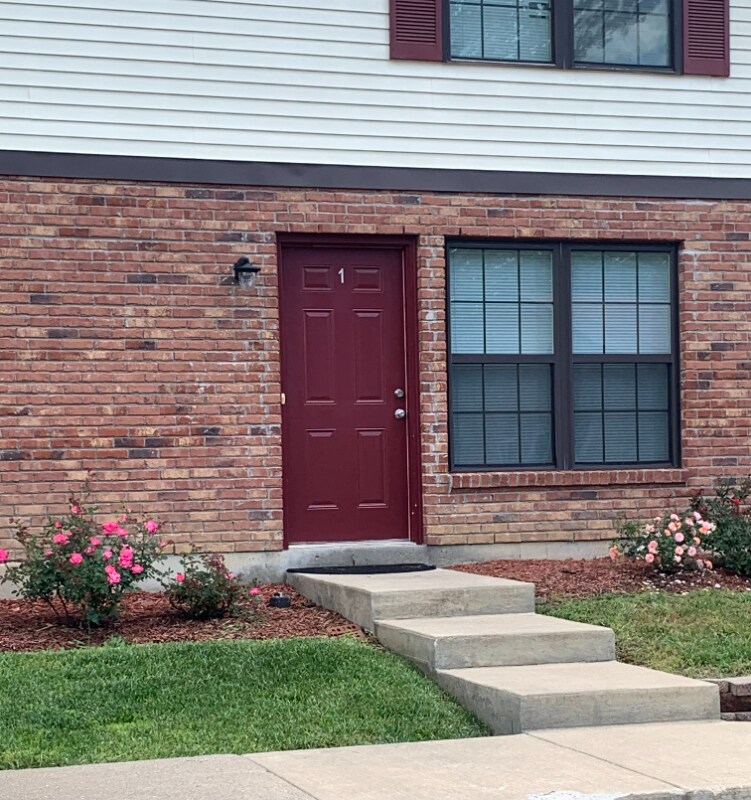 724 Ohio Pike, Cincinnati, OH 45245 Townhome Rentals in Cincinnati OH