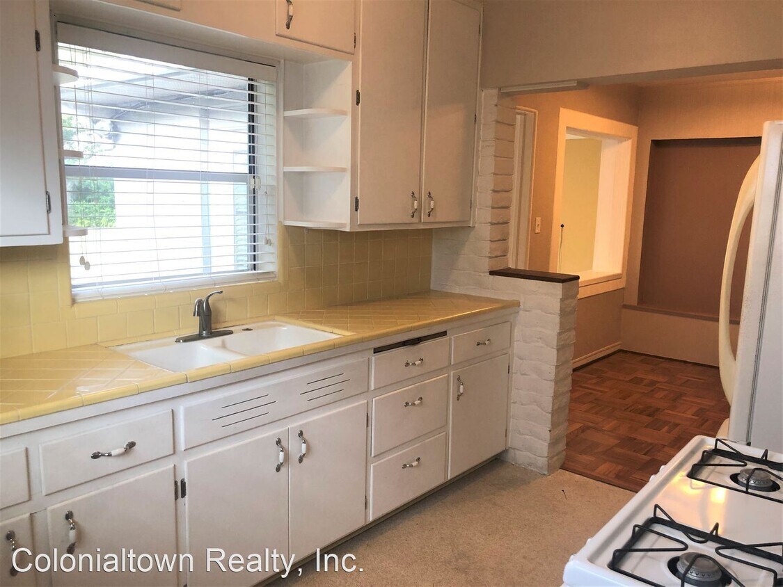 Building Photo - 2 br, 1.5 bath House - 1715 Weber St