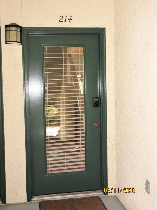 Foto del edificio - 214 Southlake Ct
