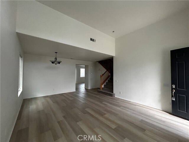 Foto del edificio - 4210 Cloudywing Rd