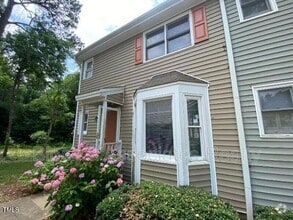 Building Photo - 553 Darby Glen Ln