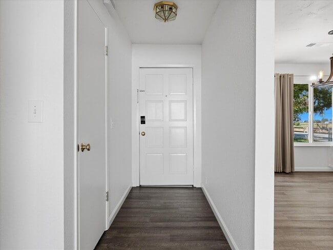 Building Photo - 4 Bedroom Home for Rent in Sanger | Sierra Views | 2,140± Sq. Ft. | Lawn Care Included