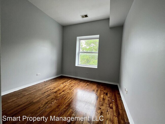 Foto del edificio - 2 br, 1 bath House - 4107 W. Iowa St. Unit 1