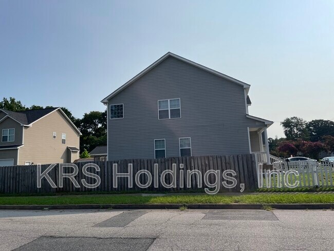 Building Photo - 5100 Norvella Ave