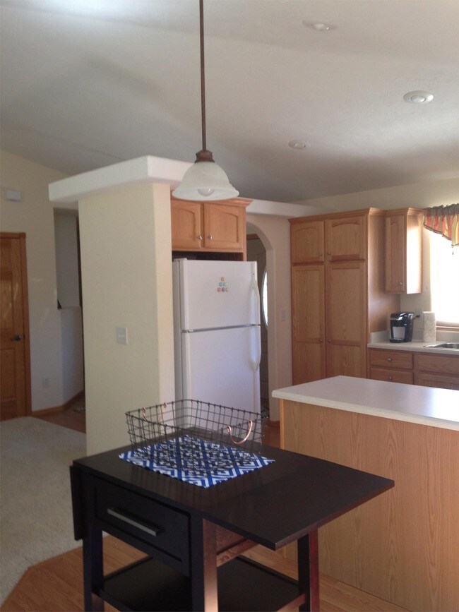 Building Photo - 4121 Park Dr