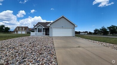 Building Photo - 203 W Coal Creek Dr
