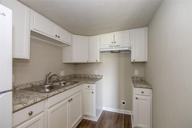 Foto del edificio - 757 Greeves Ave