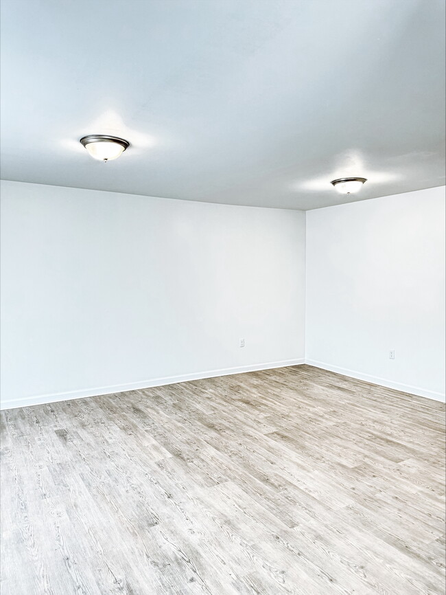 Building Photo - Spanish Lake Apartments