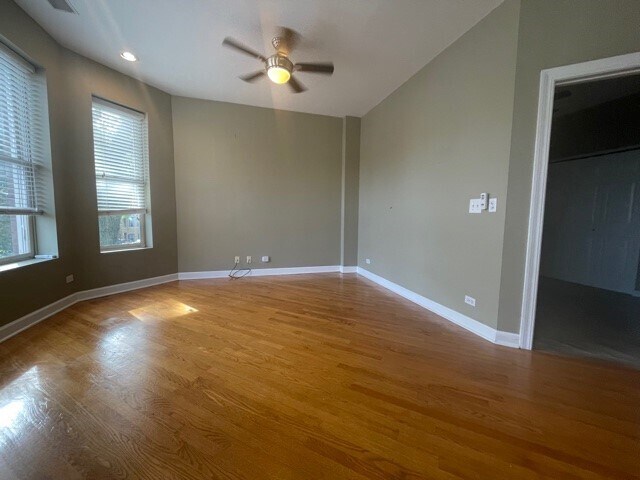 Foto del edificio - 2330 N Greenview Ave