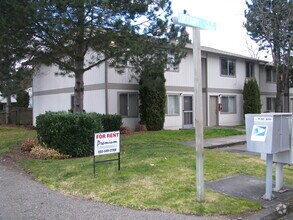 Building Photo - 4275 Tiffany Pl NE