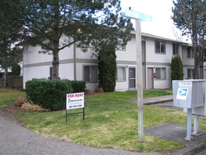Building Photo - 4263 Tiffany Pl NE