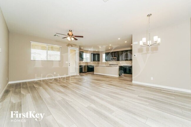 Foto del edificio - 6950 Denio Island St