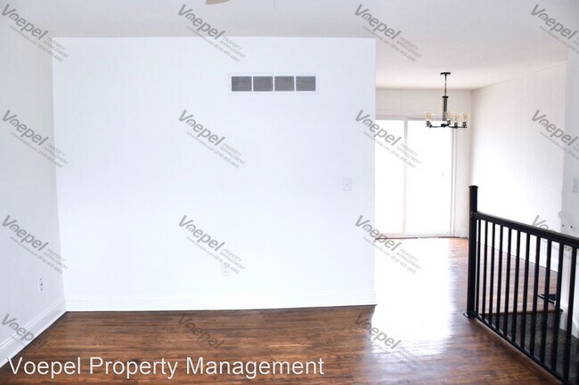 Building Photo - 3 br, 1.5 bath House - 5500 NE 59th Ter