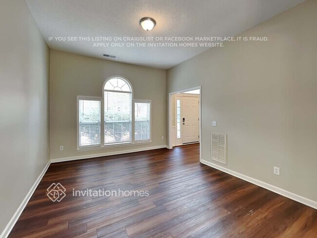 Foto del edificio - 6000 Elm Cove Ln