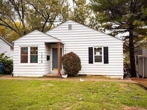 Building Photo - 1218 Ridge Ave Building Photo - 1218 Ridge Ave