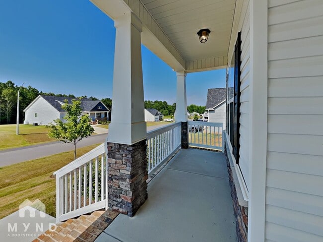 Building Photo - 242 Andrews Landing Dr