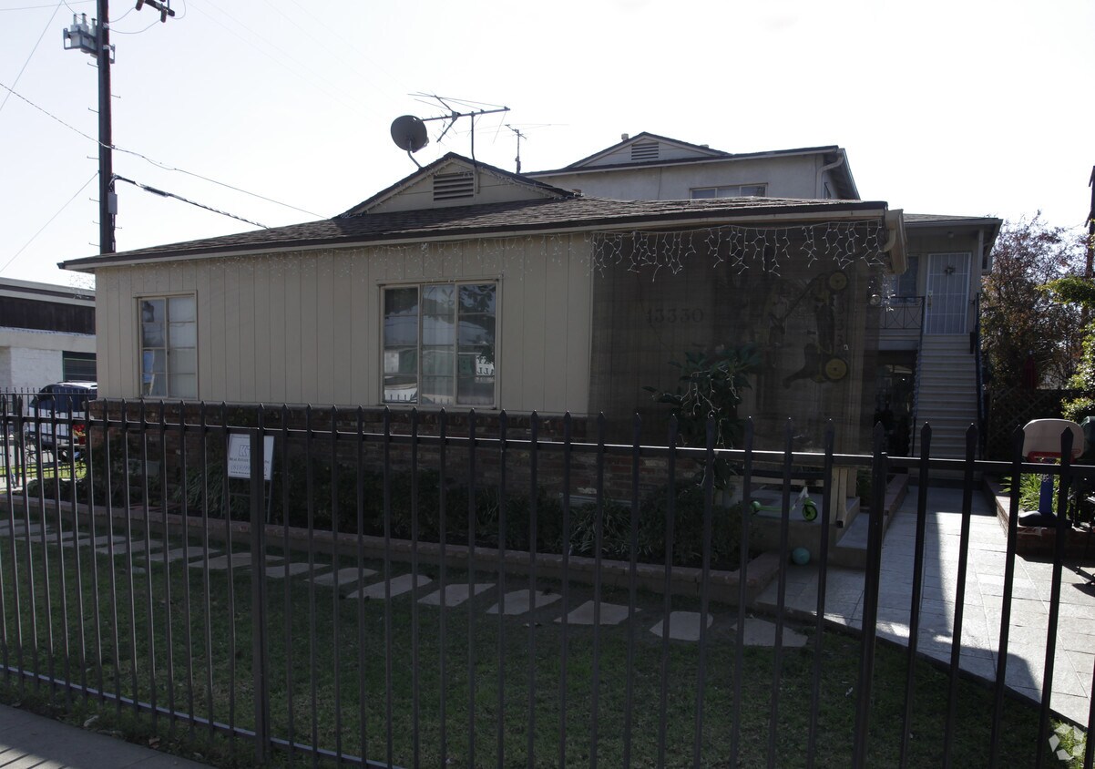 Building Photo - 13330 Victory Blvd