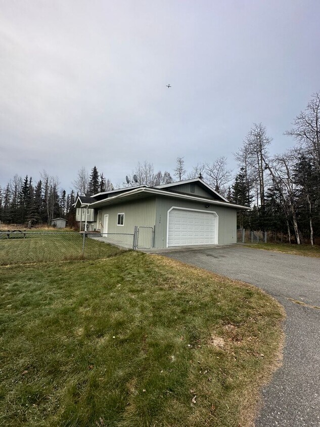 Foto principal - Spacious Kenai Home!