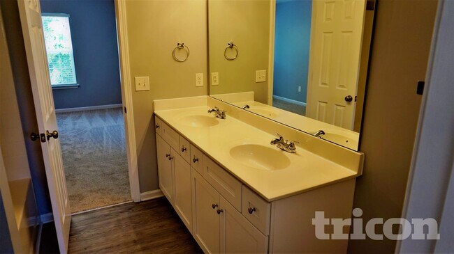 Foto del edificio - 15714 Southern Garden Ln