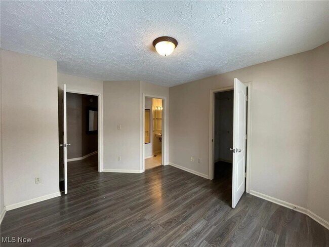 Foto del edificio - 362 Village Pointe Dr