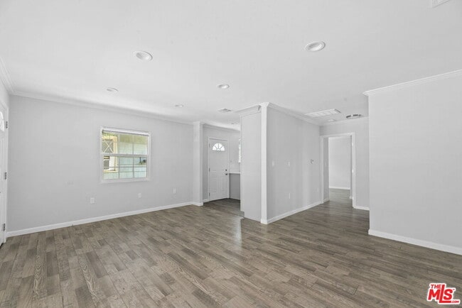 Building Photo - 1960 N Ontario St