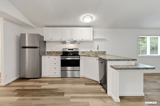 Foto del edificio - Charming 2BR House in Spanaway