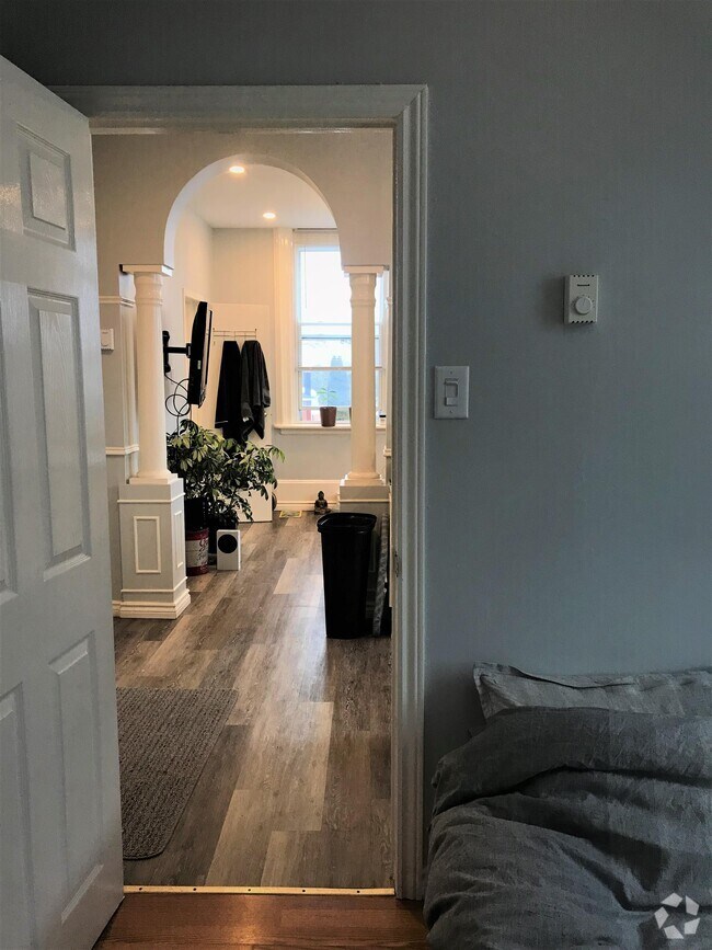 Apartments, Condos and Houses under C1,500 in Carleton Place, ON 1