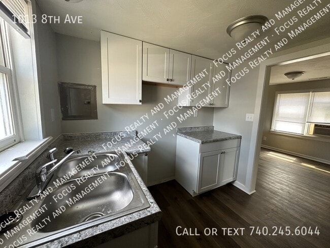 Building Photo - 1013 8th Ave