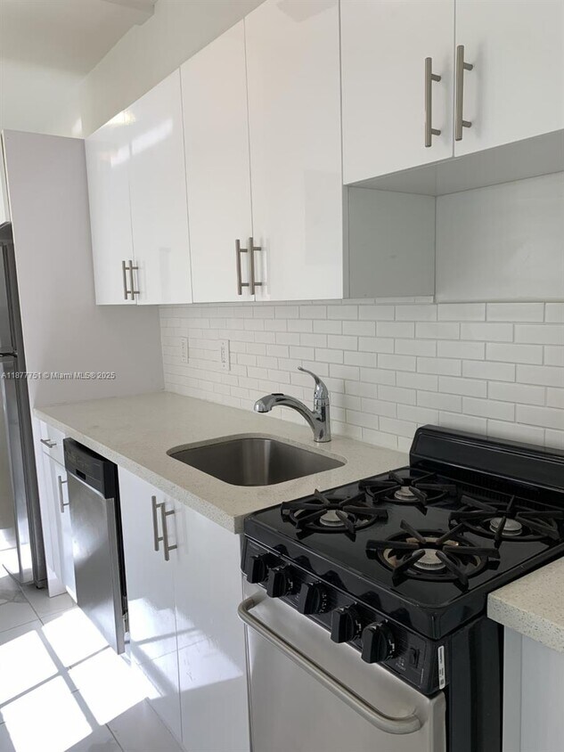 Foto principal - 1615 Jefferson Ave