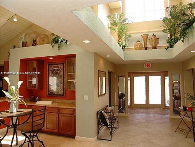 Building Photo - 651 Lyons Rd