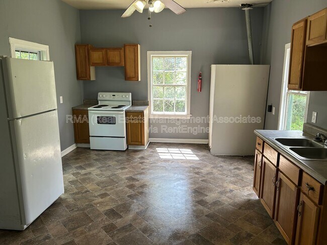 Foto del edificio - 522 W Slaton Ave