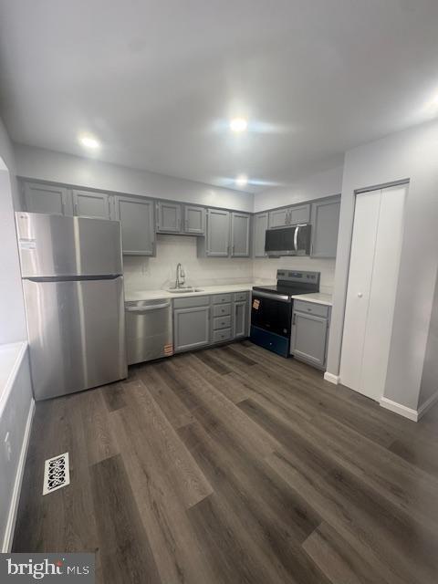 Foto del edificio - 9502 Axehead Ct