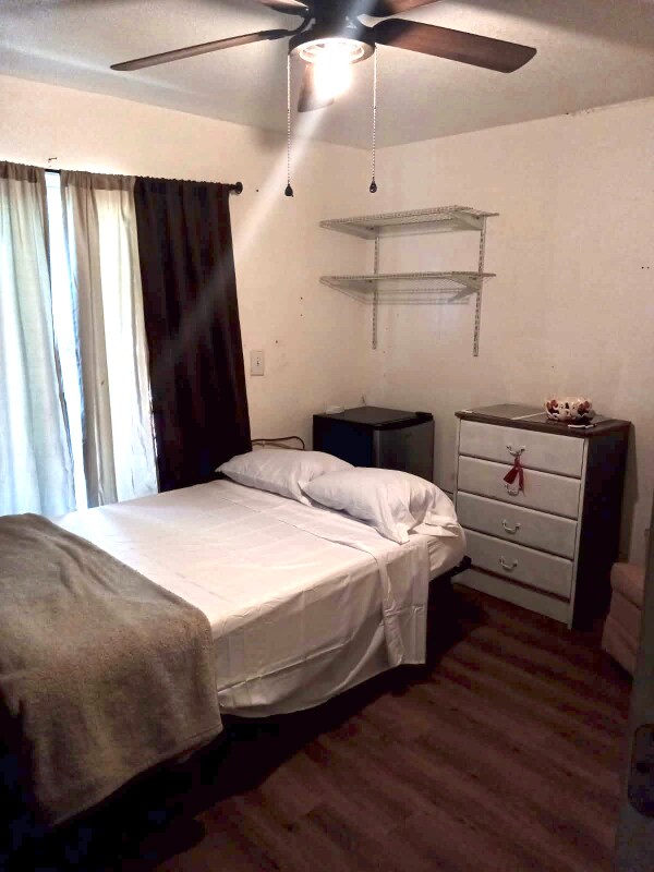 Foto del edificio - 12116 Lamont Dr