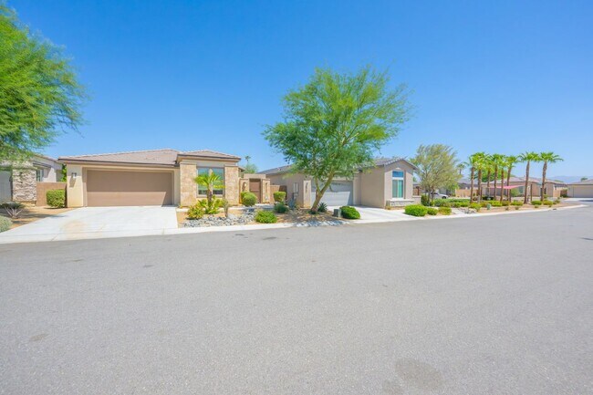 Foto del edificio - 80088 Canyon Club Ct.