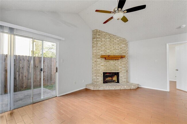 Foto del edificio - 12207 Alderbrook Dr