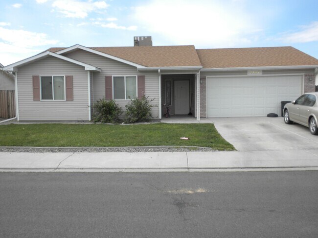 Building Photo - 3187 Brook View Way