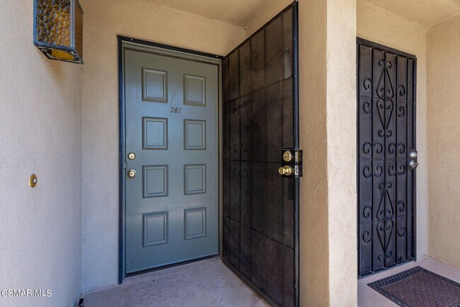 Building Photo - 224 Oak Leaf Dr