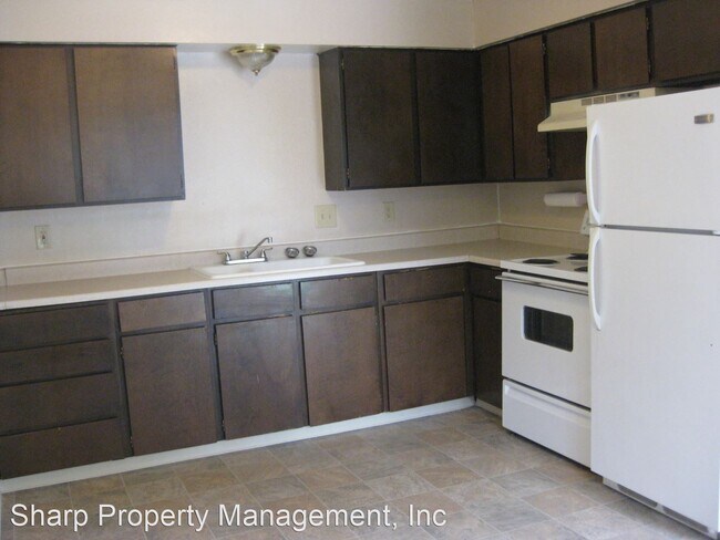 Building Photo - 3148 Delaware St