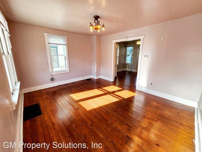 Foto del edificio - 2 br, 1 bath House - 311 E Main St