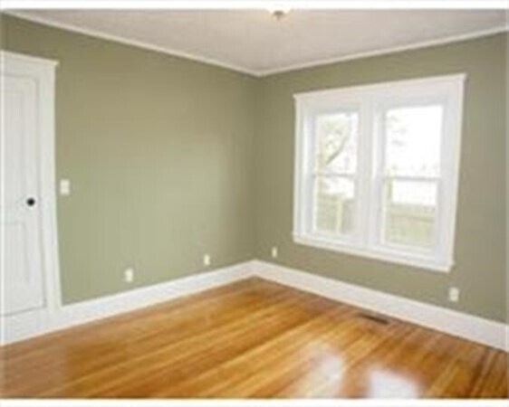 Foto del edificio - 1561 Washington St