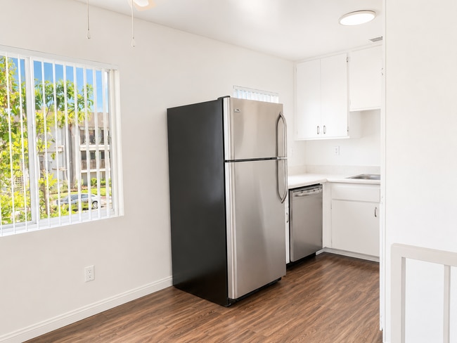 Interior Photo - Magnolia Gardens