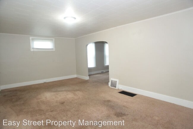 Building Photo - 2 br, 1 bath House - 637 3rd Ave S
